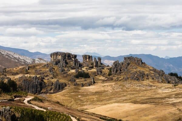 Explorando los Bosques de Piedra en el Perú: Maravillas Geológicas de Pasco, Cusco, Cajamarca y Más 13 Los Frailones Cajamarca qeswachakaperutours