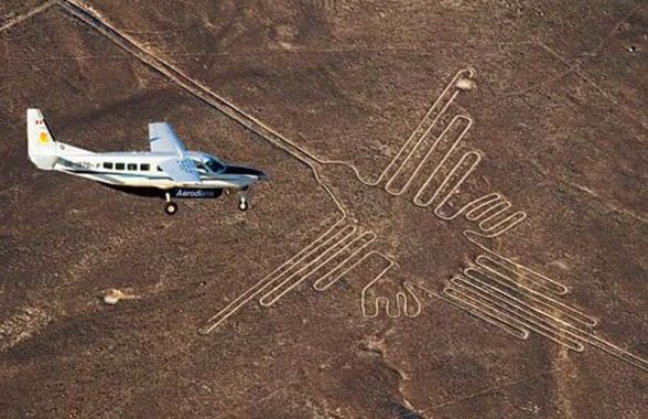 Tour Paracas, Huacachina y Líneas de Nasca 2 Días 1 Noche