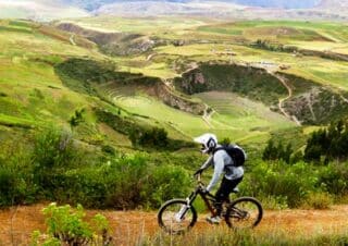 Tour en Bicicleta Cusco – Maras – Moray – Salineras Full Day